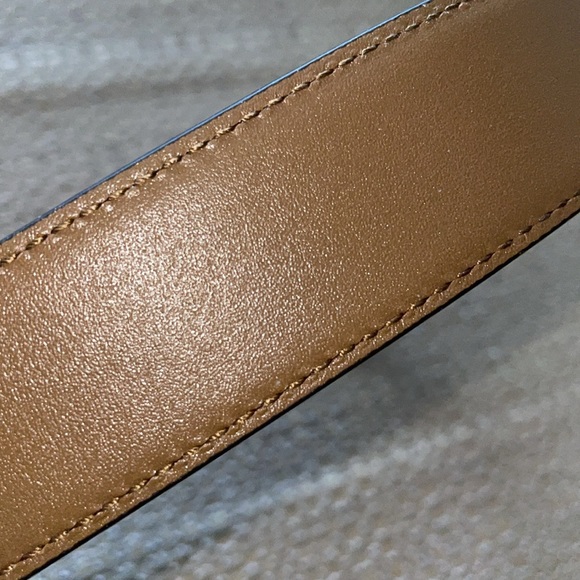 New authentic Gucci reversible belt